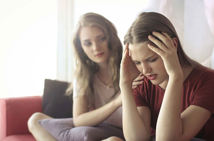 Ivy League Girlfriend Looks Down On Lower-Pay Workers, Gets Reminded How Privileged She Is By Partner And Causes A Scene Ivy League Girlfriend Looks Down On Lower-Pay Workers, Gets Reminded How Privileged She Is By Partner And Causes A Scene