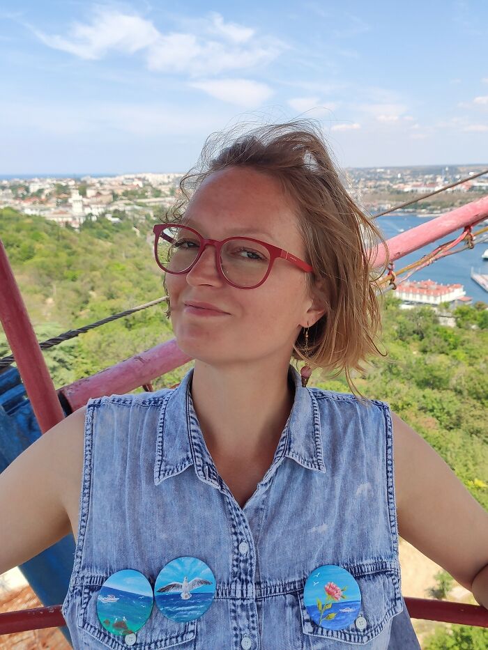 I Create Unique Pins, So You Can Have Personal Original Canvas Paintings Right On You (12 Pics) I Create Unique Pins, So You Can Have Personal Original Canvas Paintings Right On You (12 Pics)