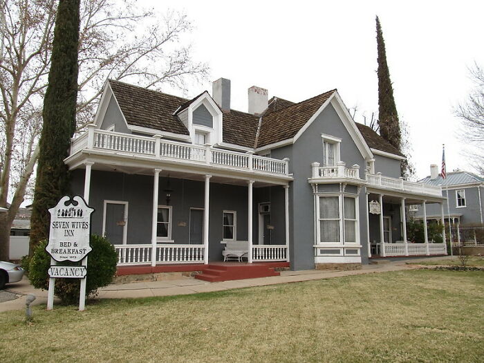 35 Spoiled Folks Online Share Their Moments Of Realizing How Different The Real World Really Is 35 Spoiled Folks Online Share Their Moments Of Realizing How Different The Real World Really Is