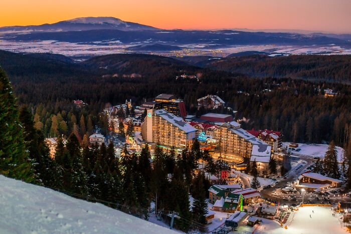 Photographs Of Stunning Ski Slopes In Borovets, Bulgaria (11 Pics)