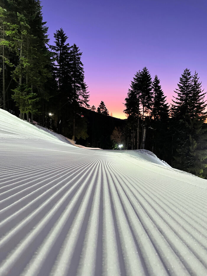 Photographs Of Stunning Ski Slopes In Borovets, Bulgaria (11 Pics)
