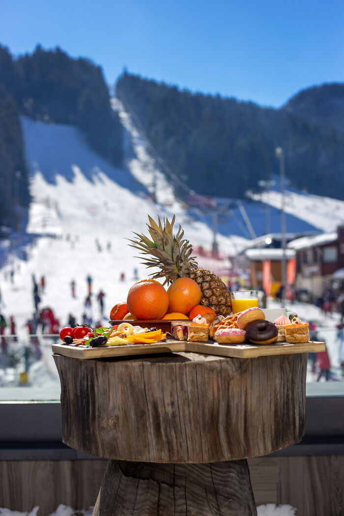 Photographs Of Stunning Ski Slopes In Borovets, Bulgaria (11 Pics)