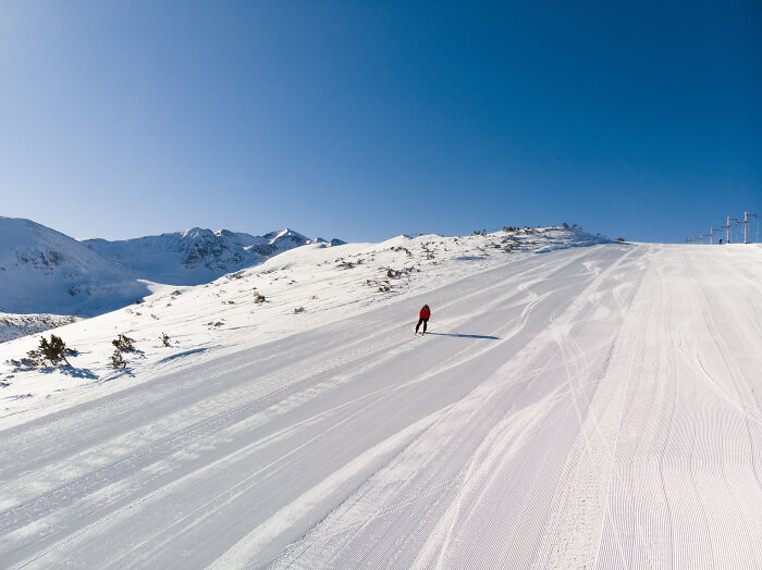 Photographs Of Stunning Ski Slopes In Borovets, Bulgaria (11 Pics)