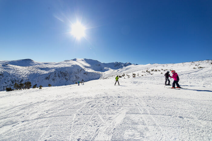 Photographs Of Stunning Ski Slopes In Borovets, Bulgaria (11 Pics)