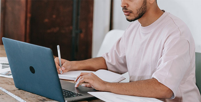 Person From A “3rd World Country” Reveals How Working Conditions In The US Ruined His American Dream Completely Person From A “3rd World Country” Reveals How Working Conditions In The US Ruined His American Dream Completely