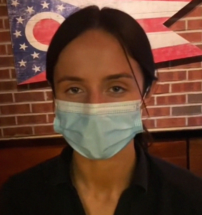 &#8216;Pet Peeves As A Server&#8217;: Restaurant Employees Reveal What Annoys Them The Most