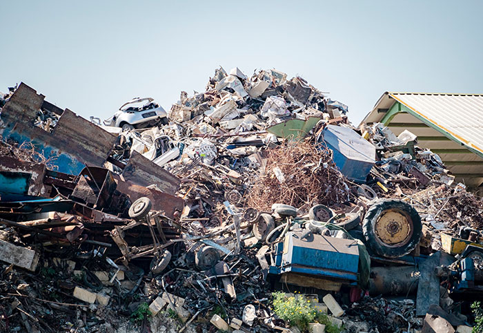 Girlfriend Dumps Boyfriend’s Expensive Car Project At The Scrapyard, Ends Up Single With A Lawsuit Girlfriend Dumps Boyfriend’s Expensive Car Project At The Scrapyard, Ends Up Single With A Lawsuit