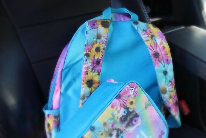 Someone In This Online Group Asked “Teachers, What Was The Worst Thing You Had To Confiscate From A Student?”, 30 Folks Delivered Someone In This Online Group Asked “Teachers, What Was The Worst Thing You Had To Confiscate From A Student?”, 30 Folks Delivered