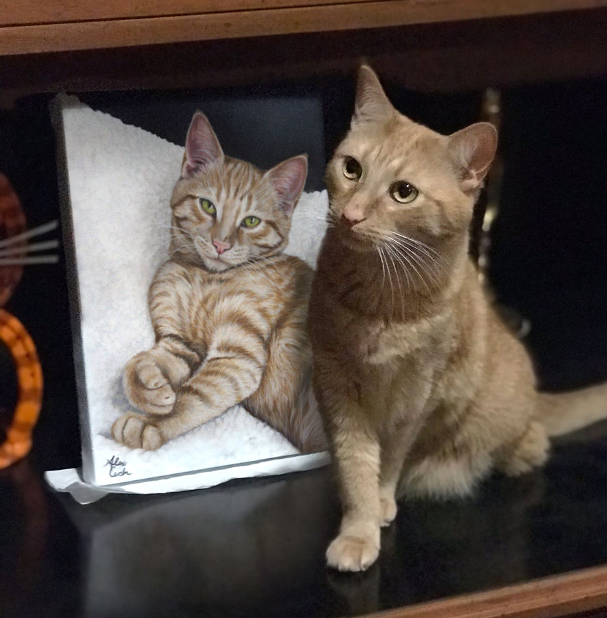 24 New Pictures Of Pets Next To Their Portraits That I&#8217;ve Painted