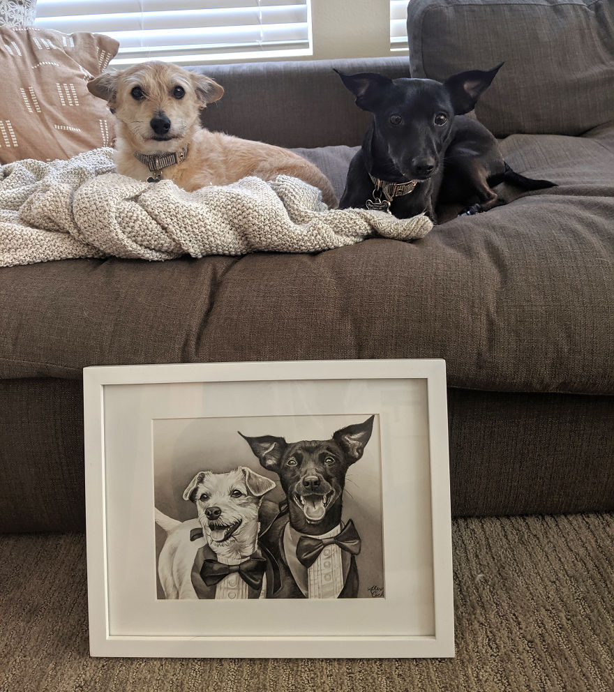 24 New Pictures Of Pets Next To Their Portraits That I&#8217;ve Painted