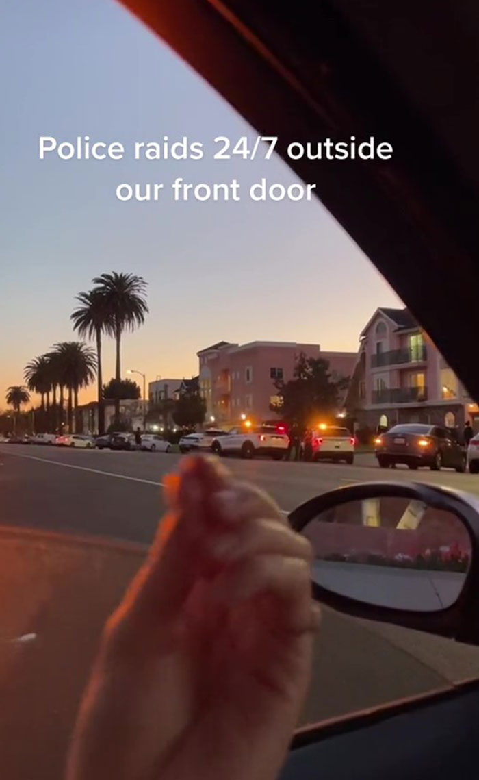 14 Things That Absolutely Don’t Make Sense In An Apartment In L.A. For $2520/Month That These College Students Moved Into Before Seeing 14 Things That Absolutely Don’t Make Sense In An Apartment In L.A. For $2520/Month That These College Students Moved Into Before Seeing