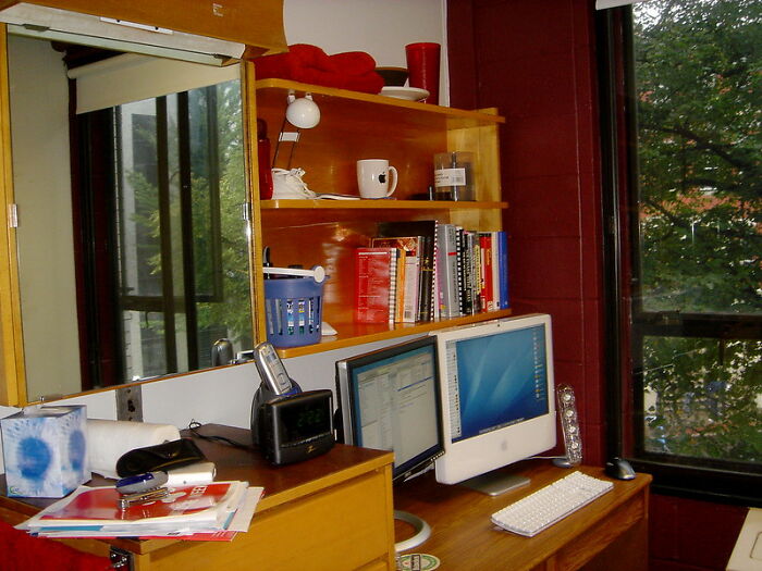 34 Stories About The Worst Things Guests Did, Told By Users Of This Online Community