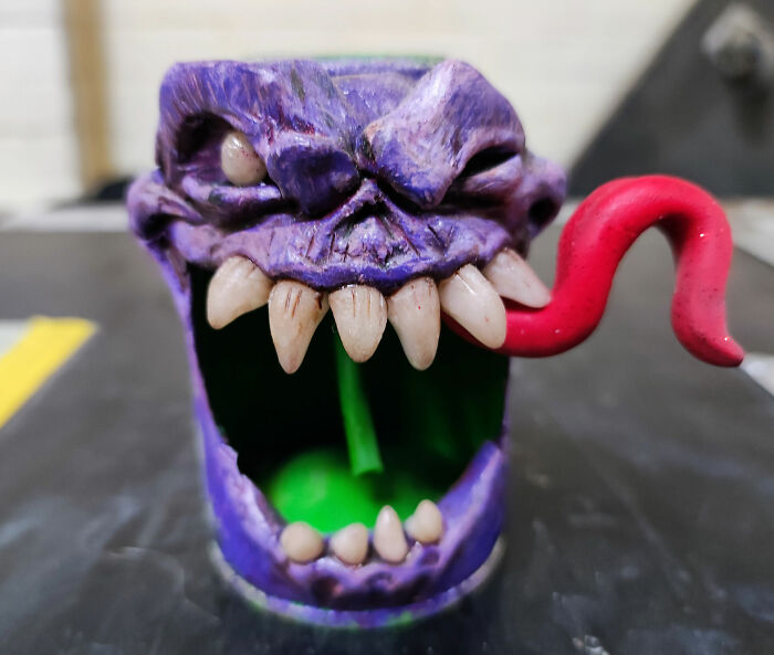 I Turn Old Spray Paint Cans Into Fantasy Creatures And Recognizable Characters (14 Pics) I Turn Old Spray Paint Cans Into Fantasy Creatures And Recognizable Characters (14 Pics)