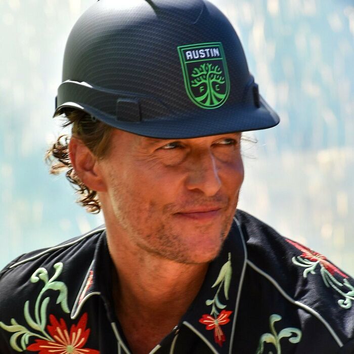 30 People Who Hardly Have Any Haters, As Shared By Folks In This Online Community 30 People Who Hardly Have Any Haters, As Shared By Folks In This Online Community