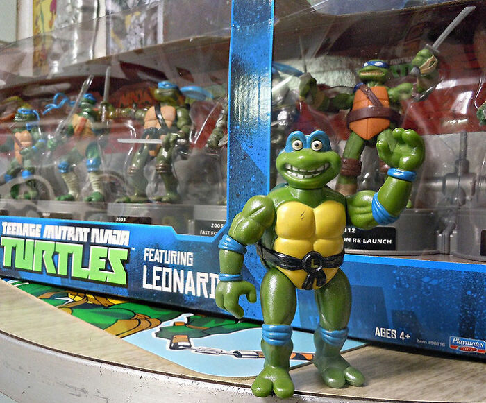 Someone Online Asked, &ldquo;Who Is The Most Famous Person In Your Family?&rdquo;, And 30 Delivered