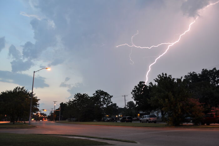 30 Situations That Happened At Night And Caught People Off Guard, As Revealed By Users Of This Online Group