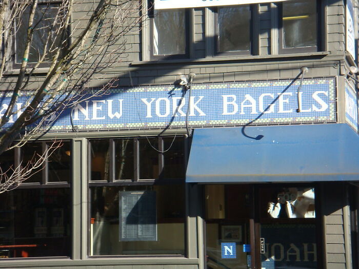 Entire Bagel Shop Staff Quit After Manager Got Fired, Video Goes Viral Entire Bagel Shop Staff Quit After Manager Got Fired, Video Goes Viral