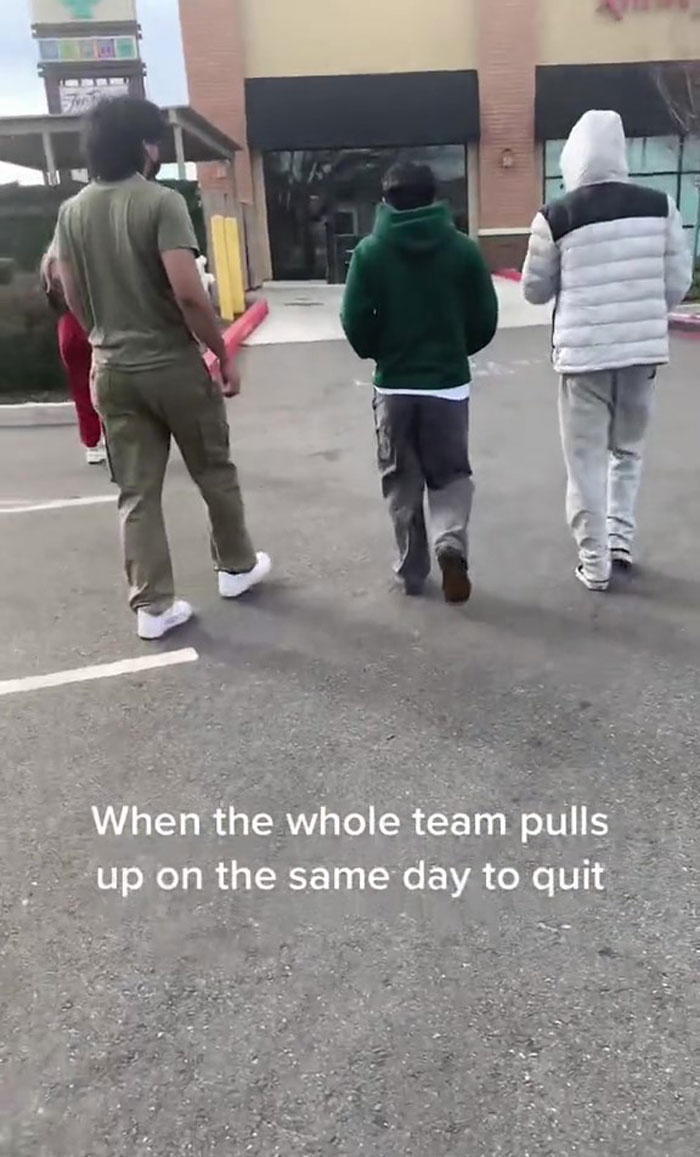 Entire Bagel Shop Staff Quit After Manager Got Fired, Video Goes Viral Entire Bagel Shop Staff Quit After Manager Got Fired, Video Goes Viral