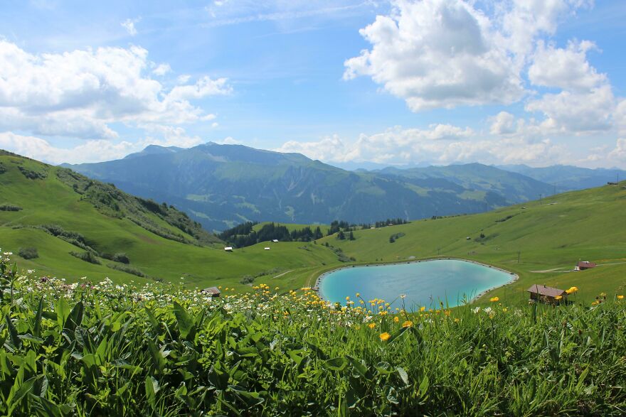 50 Times People Were So Taken Away By The Beautiful Scenery, They Just Had To Snap A Pic Of It 50 Times People Were So Taken Away By The Beautiful Scenery, They Just Had To Snap A Pic Of It