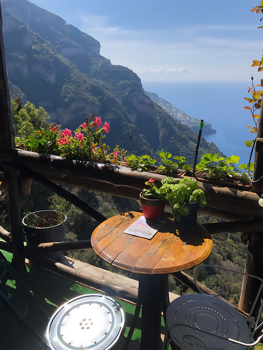 50 Times People Were So Taken Away By The Beautiful Scenery, They Just Had To Snap A Pic Of It 50 Times People Were So Taken Away By The Beautiful Scenery, They Just Had To Snap A Pic Of It