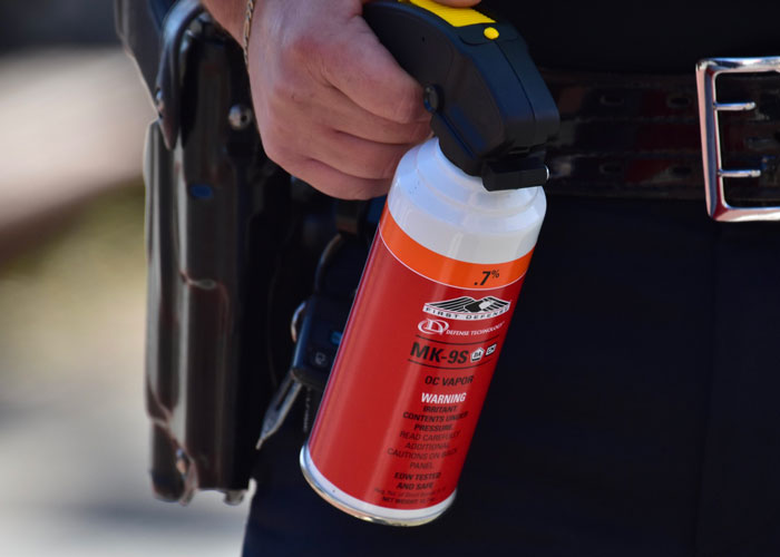 Guy Screws Up By Telling A Woman On Their First Date That Her Pepper Spray Is Useless Guy Screws Up By Telling A Woman On Their First Date That Her Pepper Spray Is Useless