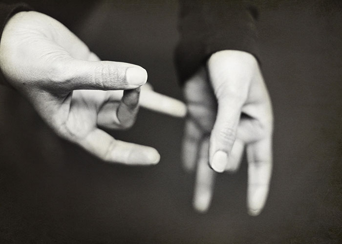 Deaf Daughter Begs Parents To Learn Sign Language For Years, Finally Gives Them An Ultimatum After They Refuse Yet Again Deaf Daughter Begs Parents To Learn Sign Language For Years, Finally Gives Them An Ultimatum After They Refuse Yet Again