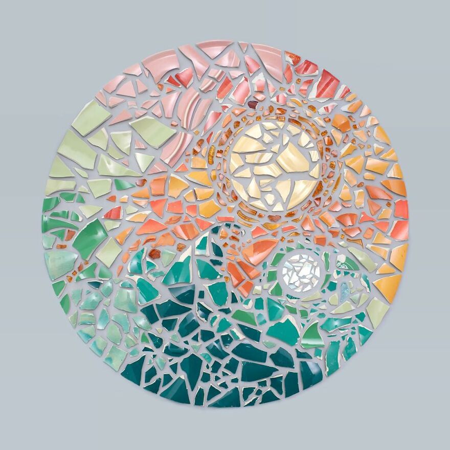 Artist Arranges Everyday Objects To Make Perfect-Looking Art Pieces, And Here Are 80 Of The Best Ones Artist Arranges Everyday Objects To Make Perfect-Looking Art Pieces, And Here Are 80 Of The Best Ones