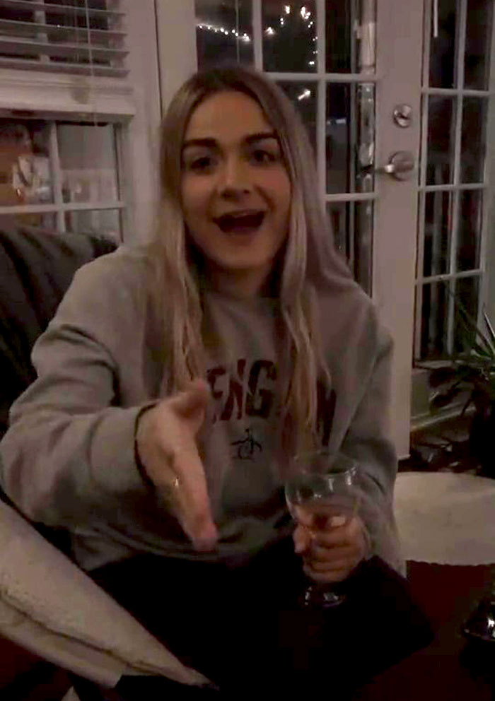 25 Pretty Obvious Red Flags People Were Too Blind To Notice In Their Relationships, As Shared By Folks On TikTok