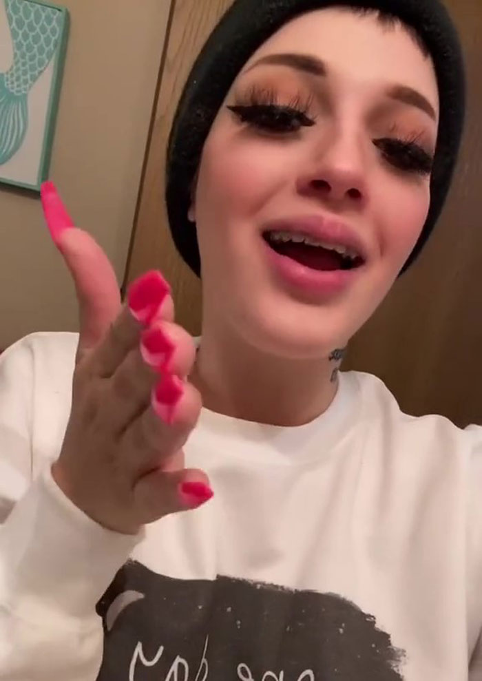 25 Pretty Obvious Red Flags People Were Too Blind To Notice In Their Relationships, As Shared By Folks On TikTok