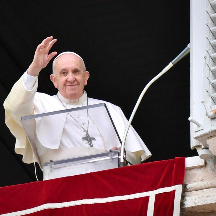 People Are Cracking Up At These 35 Tweets Posted In Response To The Pope Calling People Who Don’t Have Kids Selfish