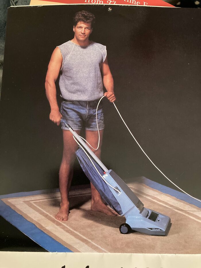 “Every Woman’s Fantasy”: People Online Are Cracking Up At This Resurfaced Calendar From The ‘80s Featuring Handsome Men Doing Various Chores (11 Pics) “Every Woman’s Fantasy”: People Online Are Cracking Up At This Resurfaced Calendar From The ‘80s Featuring Handsome Men Doing Various Chores (11 Pics)