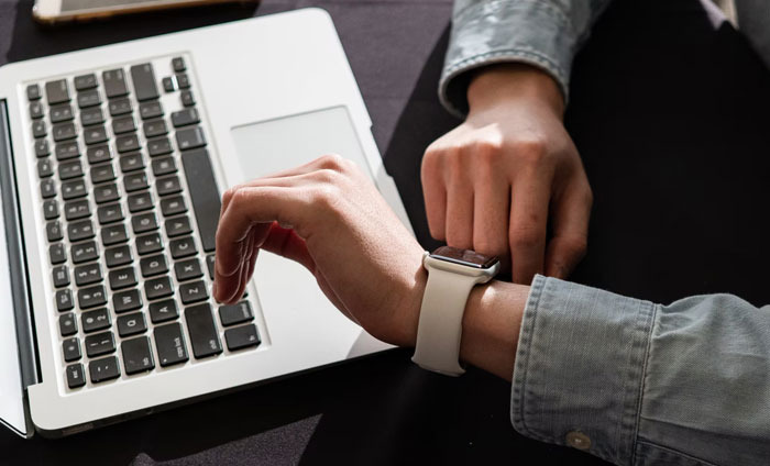 People Reveal When The Scales Dropped From Their Eyes And They Realized How Toxic Their Jobs Were (30 Stories) People Reveal When The Scales Dropped From Their Eyes And They Realized How Toxic Their Jobs Were (30 Stories)