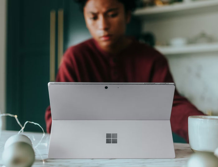 People Reveal When The Scales Dropped From Their Eyes And They Realized How Toxic Their Jobs Were (30 Stories) People Reveal When The Scales Dropped From Their Eyes And They Realized How Toxic Their Jobs Were (30 Stories)