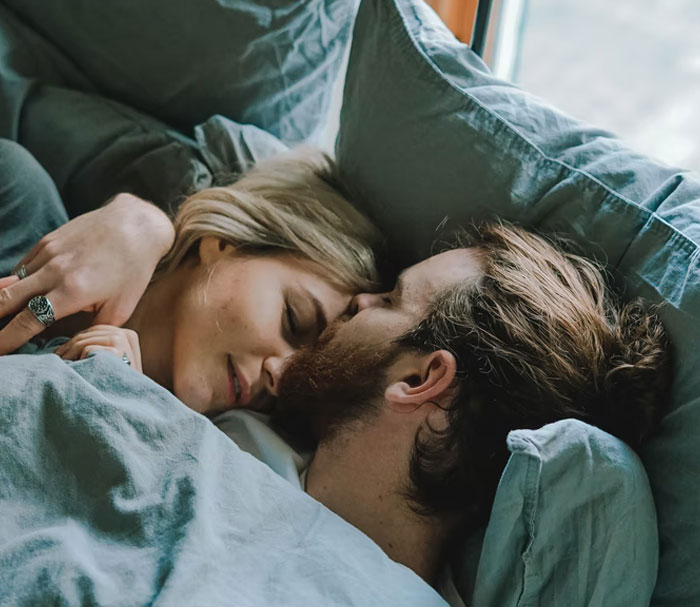 30 Women Share Non-Sexual But Intimate Things They Do With Their Partners 30 Women Share Non-Sexual But Intimate Things They Do With Their Partners