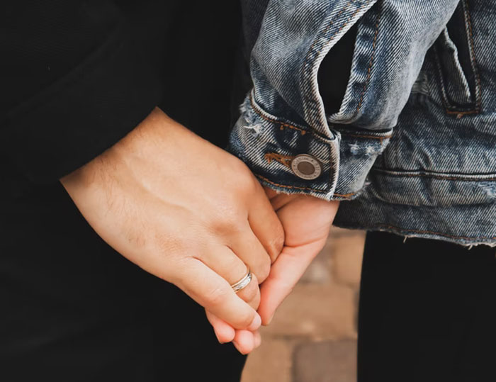 30 Women Share Non-Sexual But Intimate Things They Do With Their Partners 30 Women Share Non-Sexual But Intimate Things They Do With Their Partners