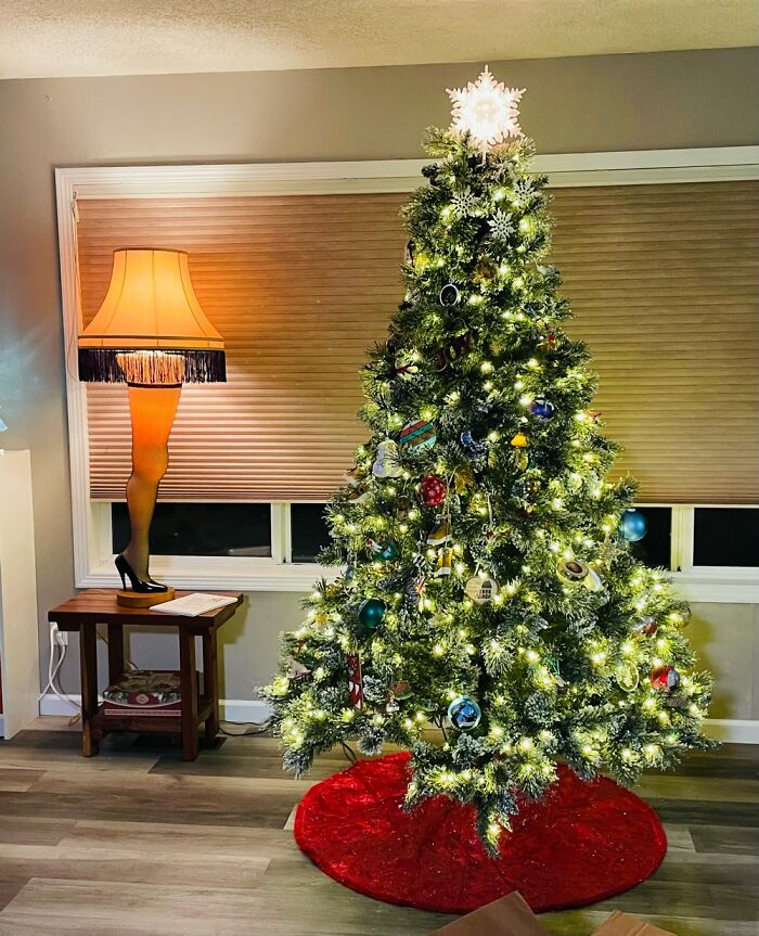 Hey Pandas, Show Us Your Christmas Decorations (Closed)