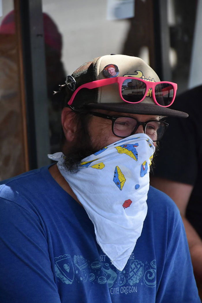 Covid May Be The First Reason People Started Wearing Face Masks, But People In This Online Group Discovered 30 More Advantages Of Them Covid May Be The First Reason People Started Wearing Face Masks, But People In This Online Group Discovered 30 More Advantages Of Them