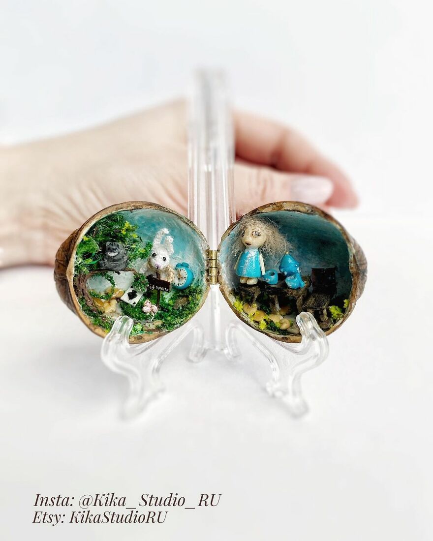 I Am An Artist From Russia And I Make Miniature Fairy Houses From Walnut Shells (19 Pics)