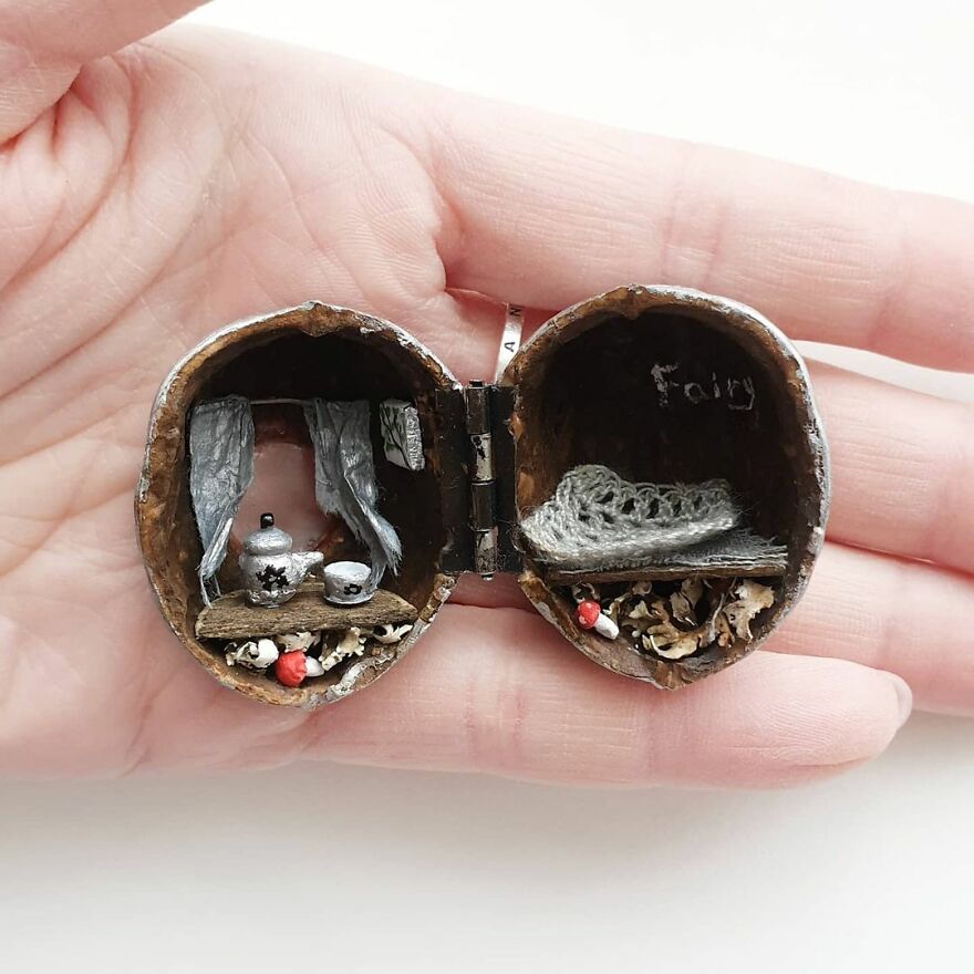 I Am An Artist From Russia And I Make Miniature Fairy Houses From Walnut Shells (19 Pics)