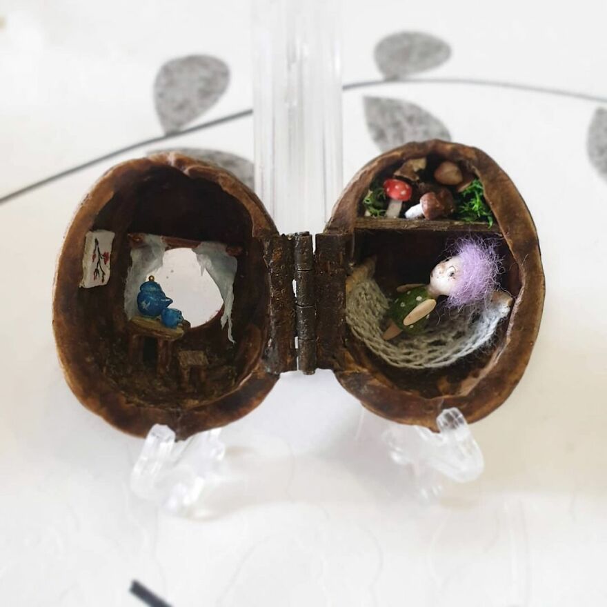 I Am An Artist From Russia And I Make Miniature Fairy Houses From Walnut Shells (19 Pics)