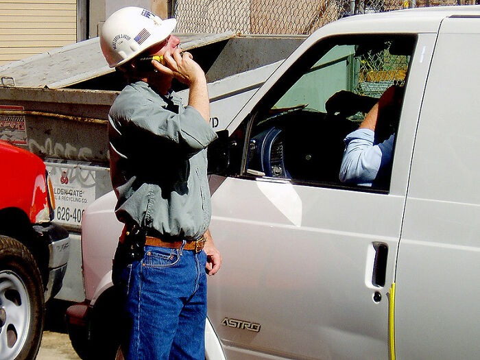 This Supervisor Shared How He Made His Limping Employee Cry By Offering Him Time Off To Get His Leg Checked, Starting A Discussion Online