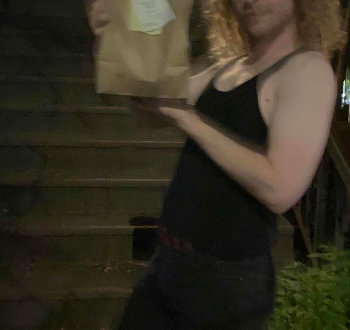 People Are Cracking Up At These 30 Funniest “Proof Of Delivery” Pics Shared By People Online People Are Cracking Up At These 30 Funniest “Proof Of Delivery” Pics Shared By People Online