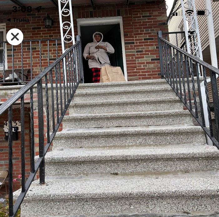 People Are Cracking Up At These 30 Funniest “Proof Of Delivery” Pics Shared By People Online People Are Cracking Up At These 30 Funniest “Proof Of Delivery” Pics Shared By People Online