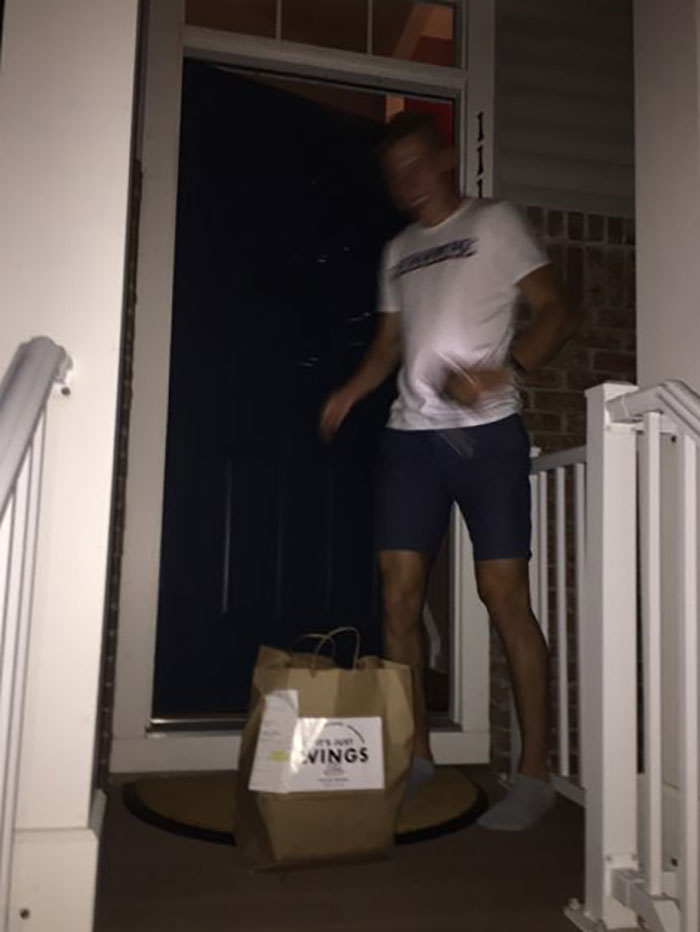 People Are Cracking Up At These 30 Funniest “Proof Of Delivery” Pics Shared By People Online People Are Cracking Up At These 30 Funniest “Proof Of Delivery” Pics Shared By People Online