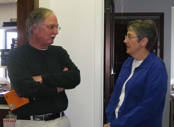 Guy Gives Out ‘College Tips’ On TikTok And Here Are 40 Of His Best Bits Of Advice Guy Gives Out ‘College Tips’ On TikTok And Here Are 40 Of His Best Bits Of Advice