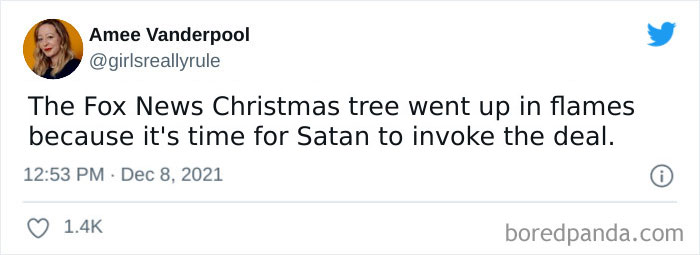 Someone Sets The Fox News Christmas Tree On Fire, And Here’s How The Internet Reacted (30 Pics) Someone Sets The Fox News Christmas Tree On Fire, And Here’s How The Internet Reacted (30 Pics)