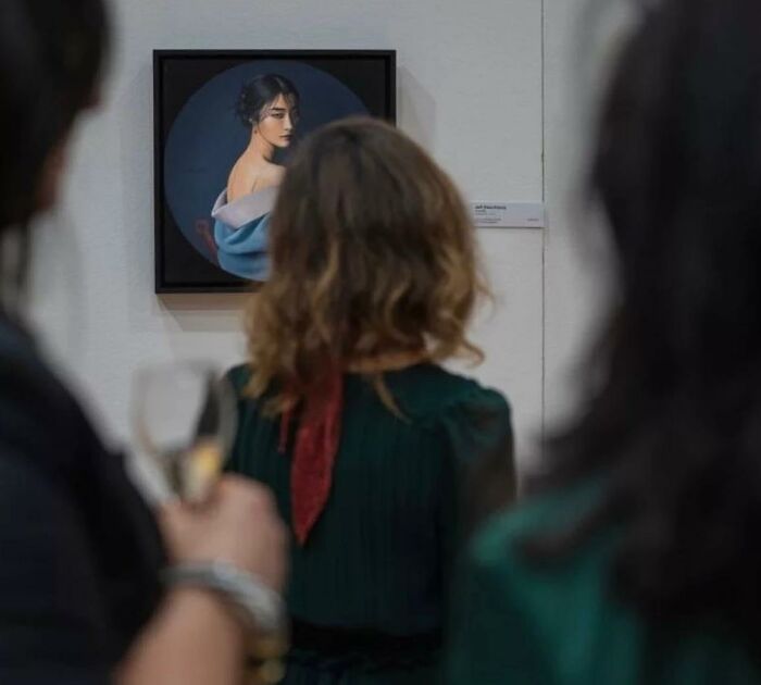 World Famous Photographer Accuses Artist Of Ripping Off Her Work, Is Shocked By His Response