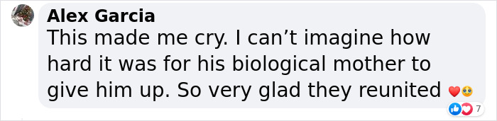 Birth Mom And Son Reunite After 20 Years With The Help Of Social Media, Realize They Work At The Same Place Birth Mom And Son Reunite After 20 Years With The Help Of Social Media, Realize They Work At The Same Place