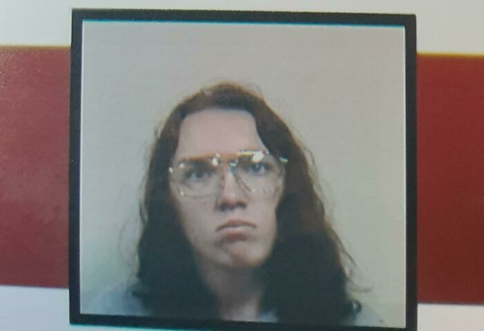 People Don’t Usually Like Their ID Pics, But These 35 Are Hilarity On Another Level People Don’t Usually Like Their ID Pics, But These 35 Are Hilarity On Another Level