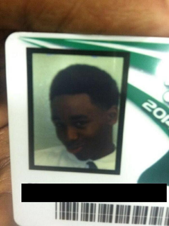 People Don’t Usually Like Their ID Pics, But These 35 Are Hilarity On Another Level People Don’t Usually Like Their ID Pics, But These 35 Are Hilarity On Another Level